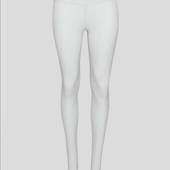 Aritzia TNA workout set - Picture 1 of 2